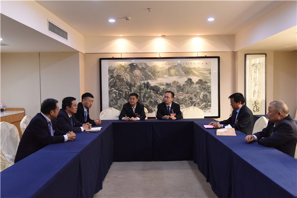 党委一次会议.jpg